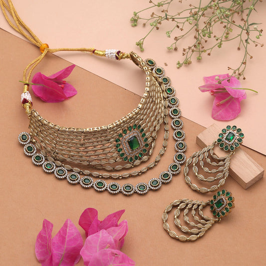 Grünes American Diamond Halsband-Set mit Premium Designer Schmuck Appeal