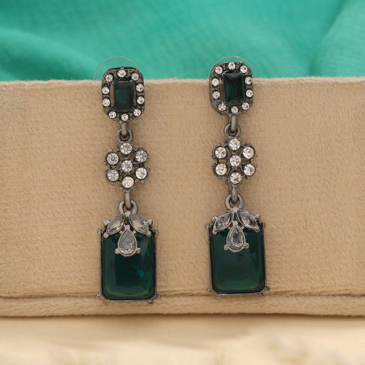 Grüne modische Ohrringe im Tribal-inspirierten, auffälligen Look