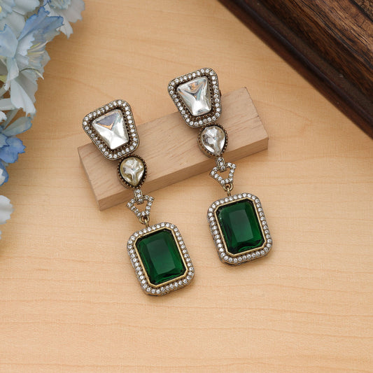 Grüne amerikanische Diamantohrringe, elegant, alltäglich, ethnische Schmuckkollektion