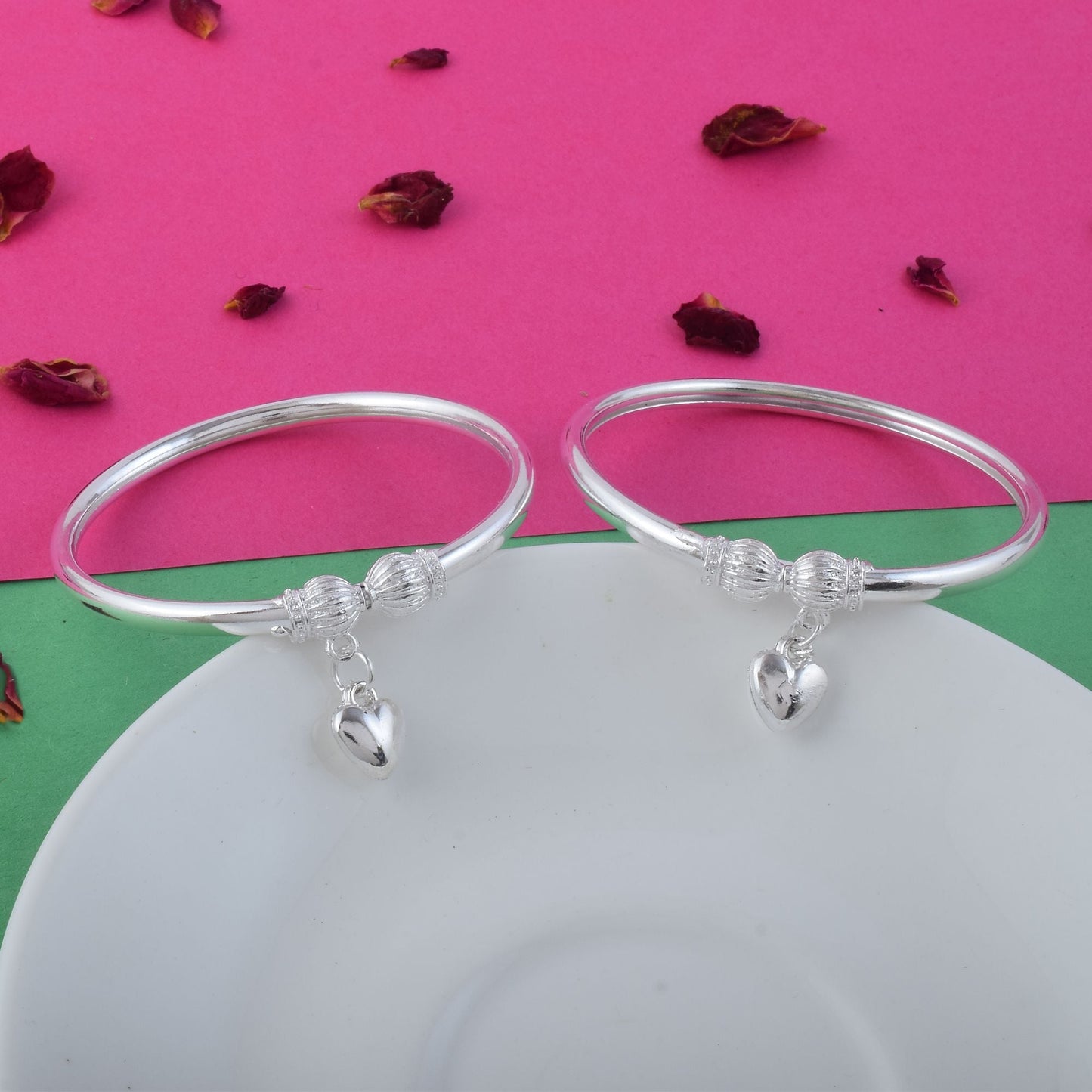 Wunderschönes silberfarbenes oxidiertes Fußkettchen für Kinder, entworfen für Kindermodeschmuck und traditionelle Kleidung