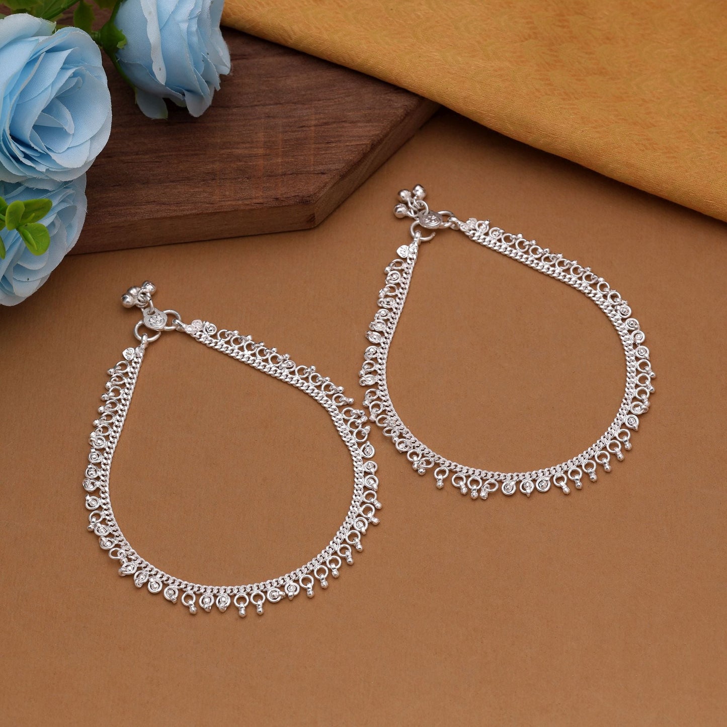 Silver Color Anklet Crafted For Traditional Elegance And Comfortable Everyday Wear