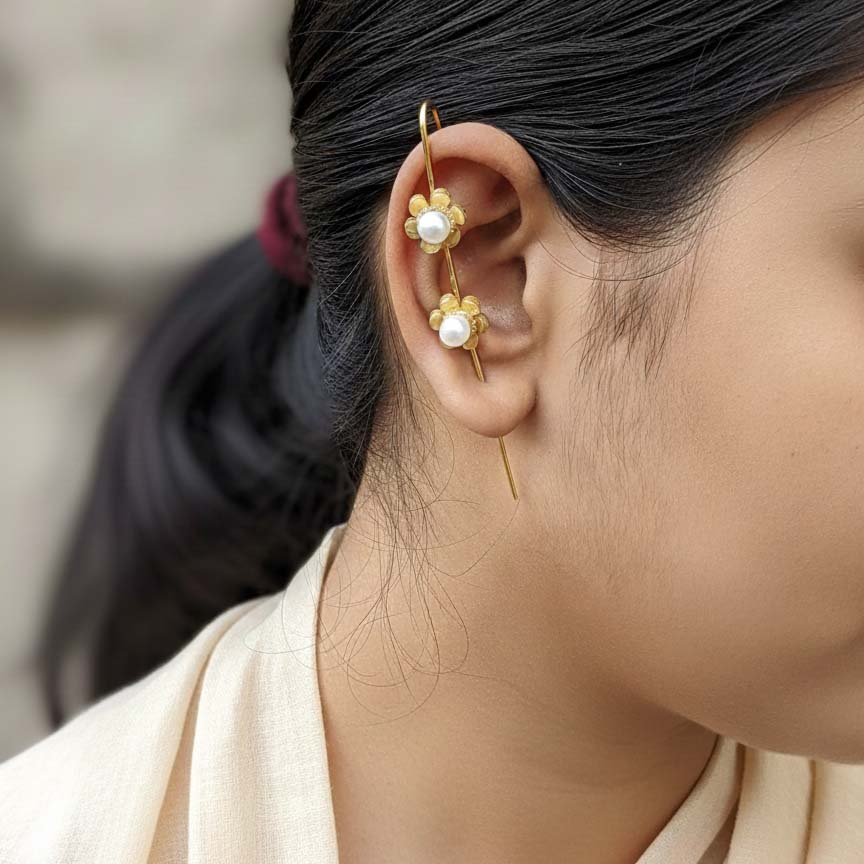 White Color Earcuff (FNANTE158WHT)
