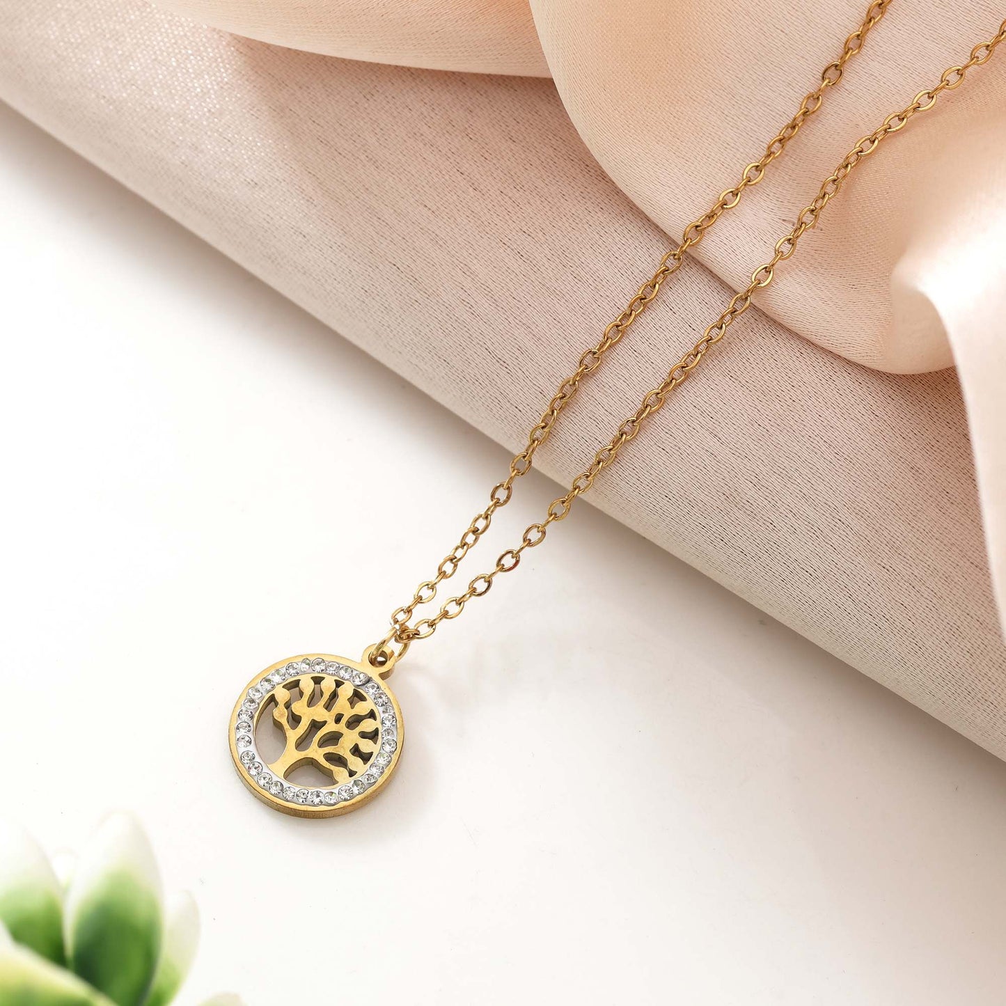 Premium Gold Color Stainless Steel 18K Gold Plated Anti Tarnish Necklace With Shine Finish