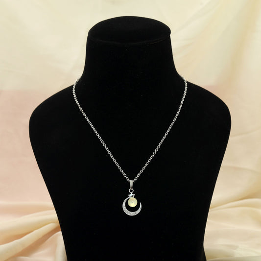 Pista Green Color Anti Tarnish Necklace Fresh Elegant Trendy Jewelry Design