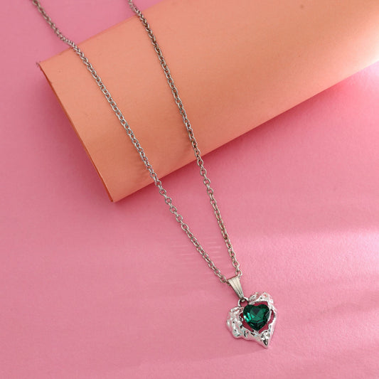 Green Color Heart Shape Anti Tarnish Necklace Elegant Romantic Statement Jewelry