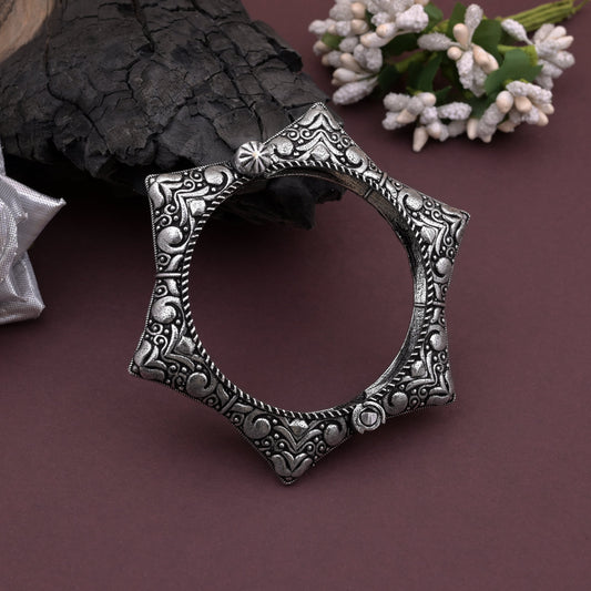 Stunning Silver Color Oxidised Openable Bracelet Ideal For Gift Or Personal Use