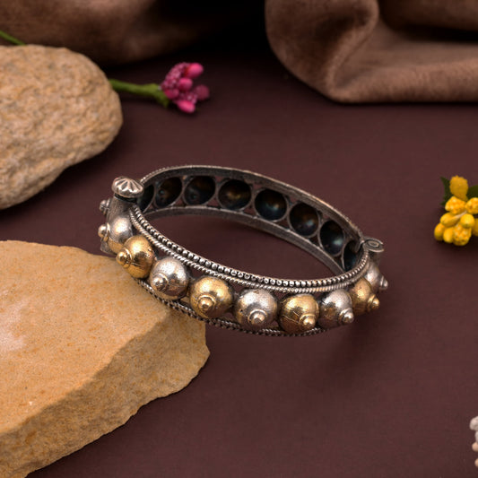 Sophisticated Gold & Silver Color Two Tone Oxidised Openable Bracelet For Festivities