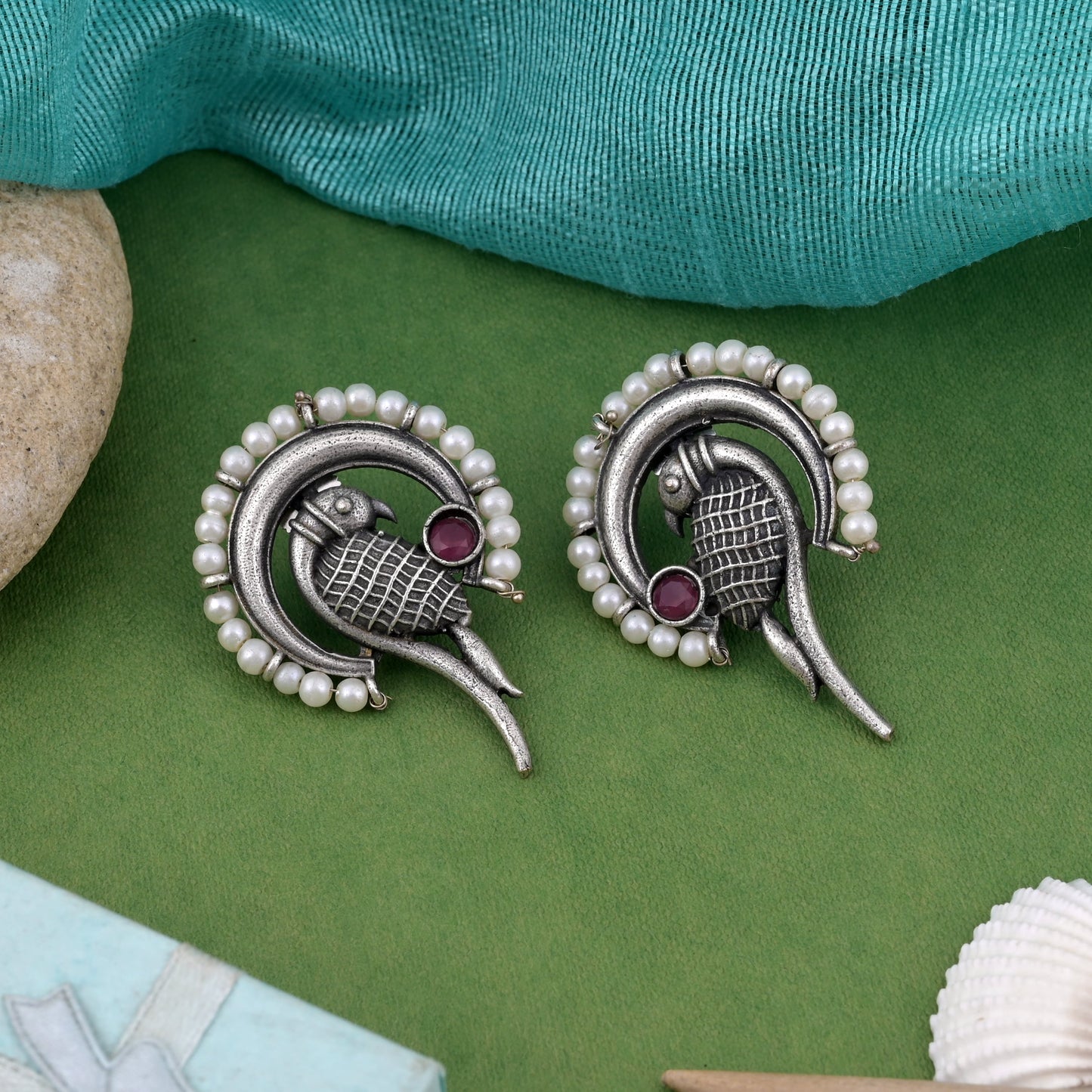 Rani Color Oxidierte Ohrringe mit antikem Finish und leichtem Tragegefühl