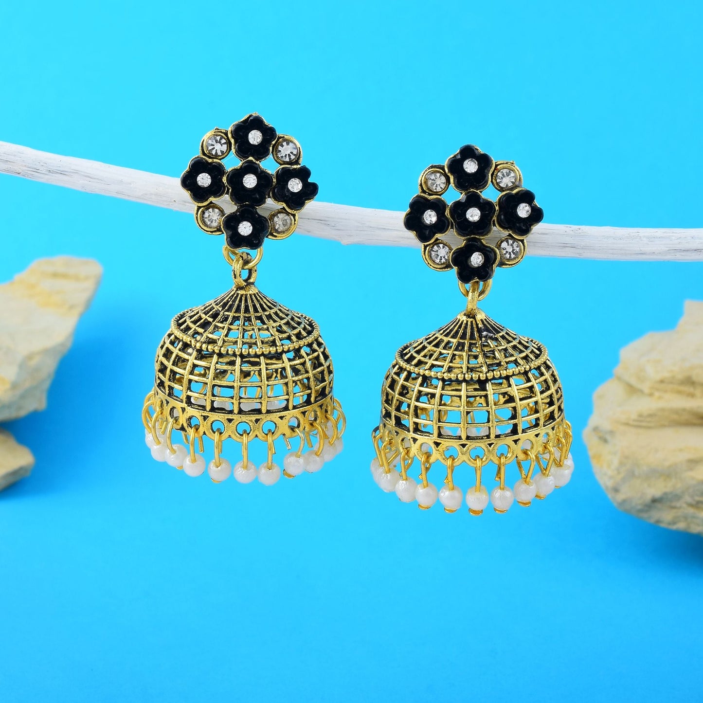 Klassische, schwarz oxidierte Ohrringe, perfekt für traditionelle kulturelle Kleidung und Modeschmuck für Damen
