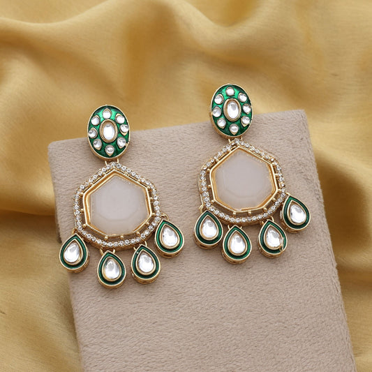Elegant White Color Kundan Earrings With Stone Detailing Ideal For Brides And Bridesmaids