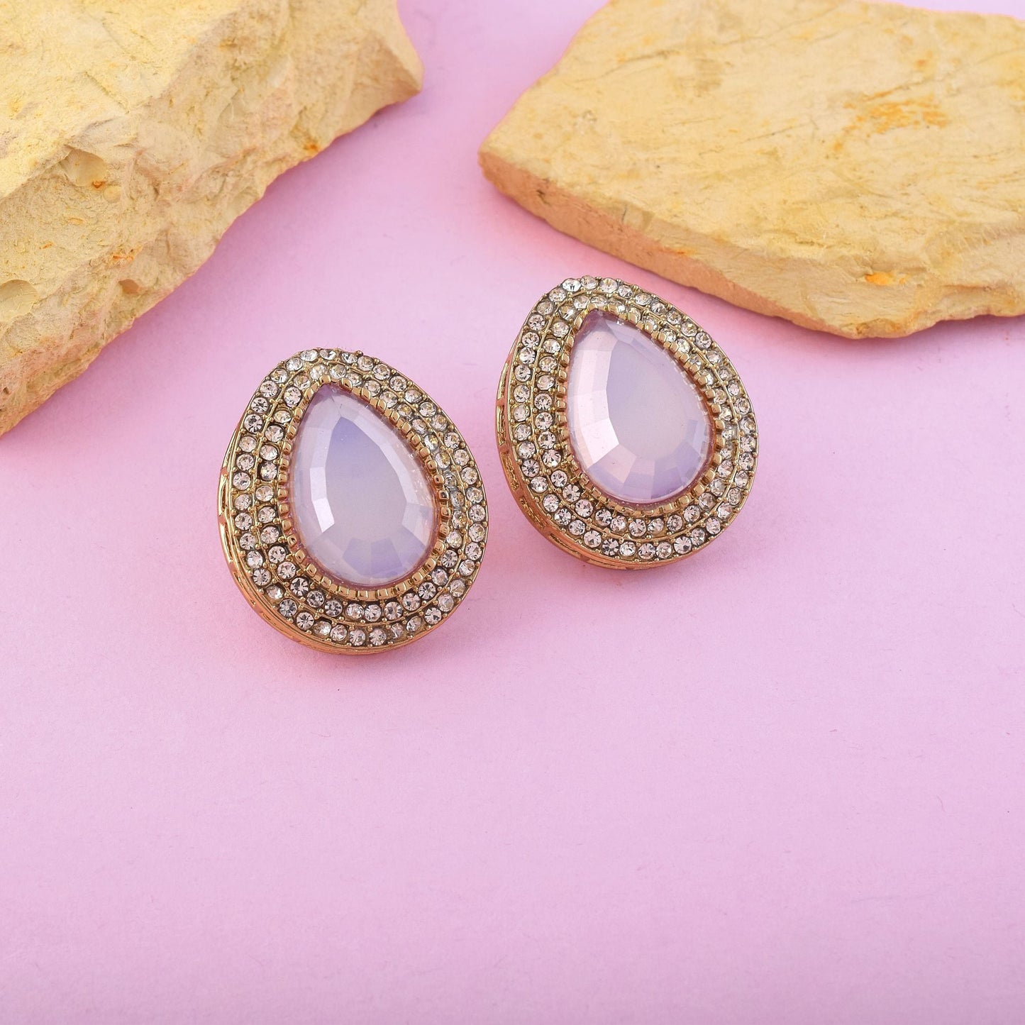 Hellviolette Kundan Ohrstecker