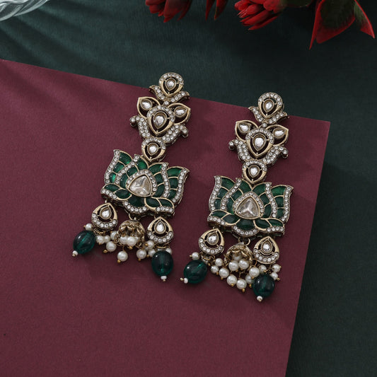 Elegant Green Color Kundan Earrings For Daily And Bridal Occasions