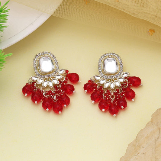 Rote Kundan-Ohrringe mit funkelndem Edelstein-Design für Brautkleidung