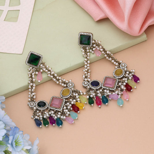 Kundan-Ohrringe in verschiedenen Farben, entworfen für vielseitiges festliches Styling