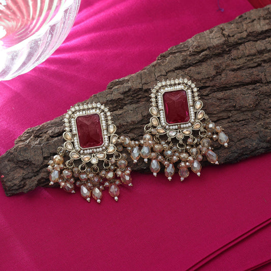 Elegante weinrote Kundan-Ohrringe für den traditionellen Alltag