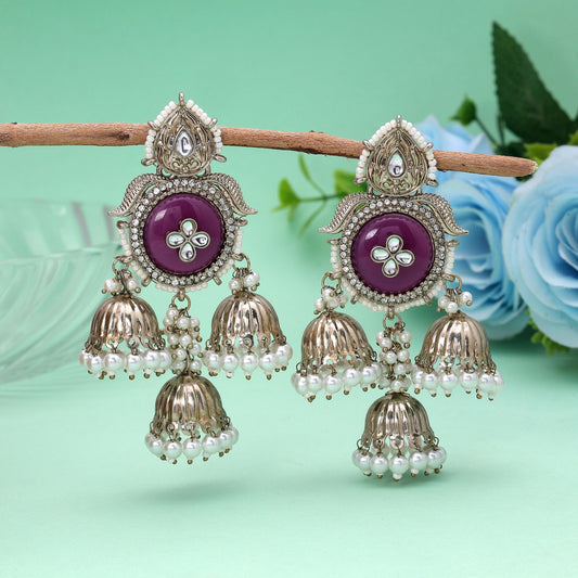 Violette Kundan-Ohrringe, geschaffen für einen stilvollen, festlichen Look