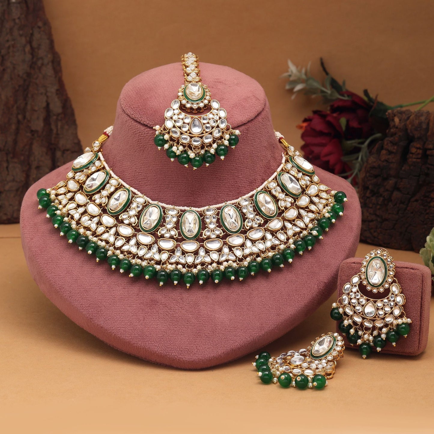 Anmutiges Kundan-Halskettenset in grüner Farbe, perfekt für Bräute, Partys und Hochzeitsfeiern