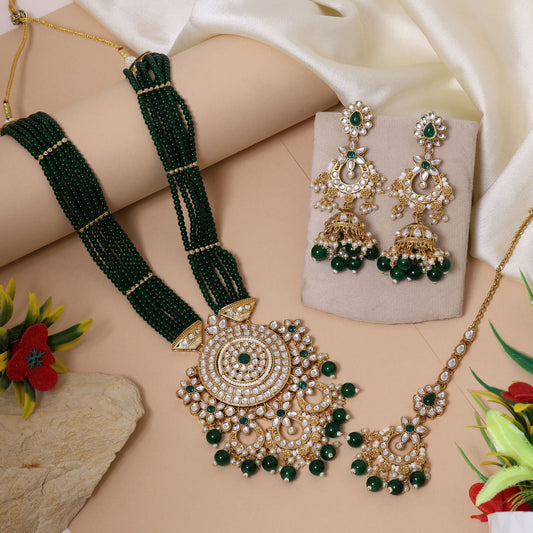 Elegant Green Color Kundan Necklace Set For Weddings And Festive Celebrations