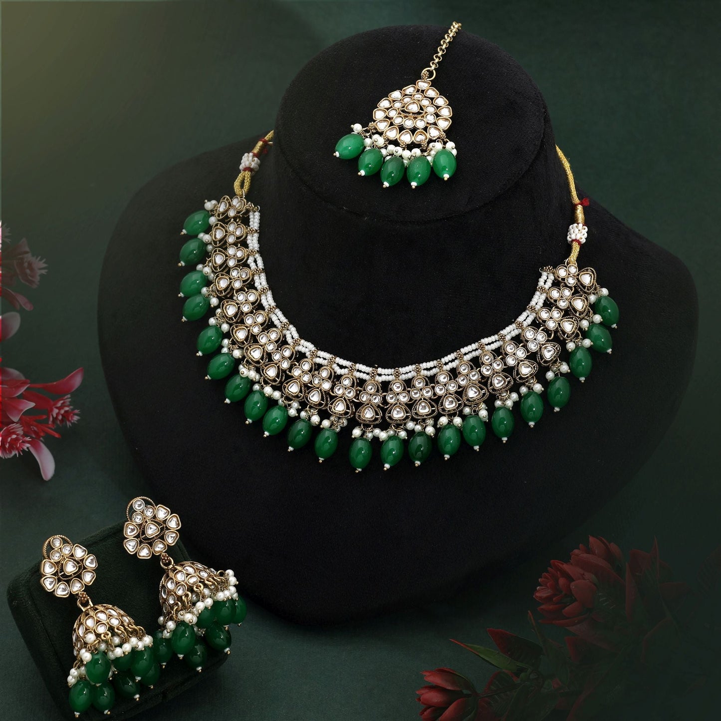 Gorgeous Green Color Kundan Necklace Set With Shiny Finish For Festive Outfits
