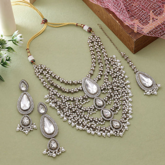 White Color Kundan Necklace Set With Premium Traditional Finish