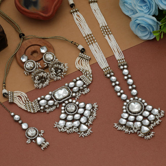 Anmutiges weißes, langes und Choker Kundan-Halsketten-Set für festliche Anlässe