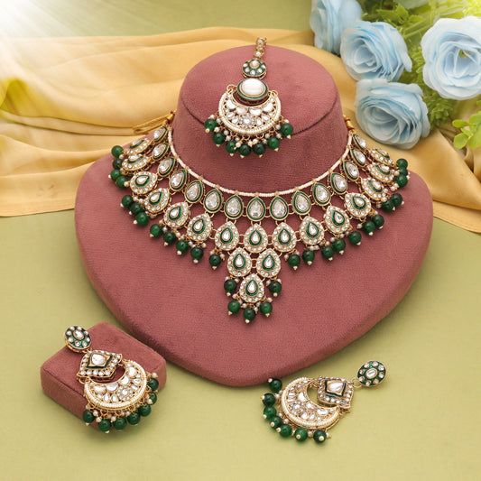 Attractive Green Color Kundan Necklace Set With Elegant Royal Ethnic Design