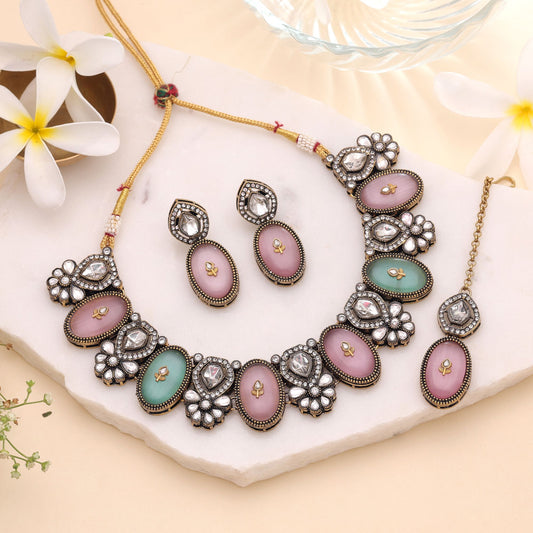 Light Pink Color Kundan Jewellery Set with Beautiful Designer Wedding Appeal