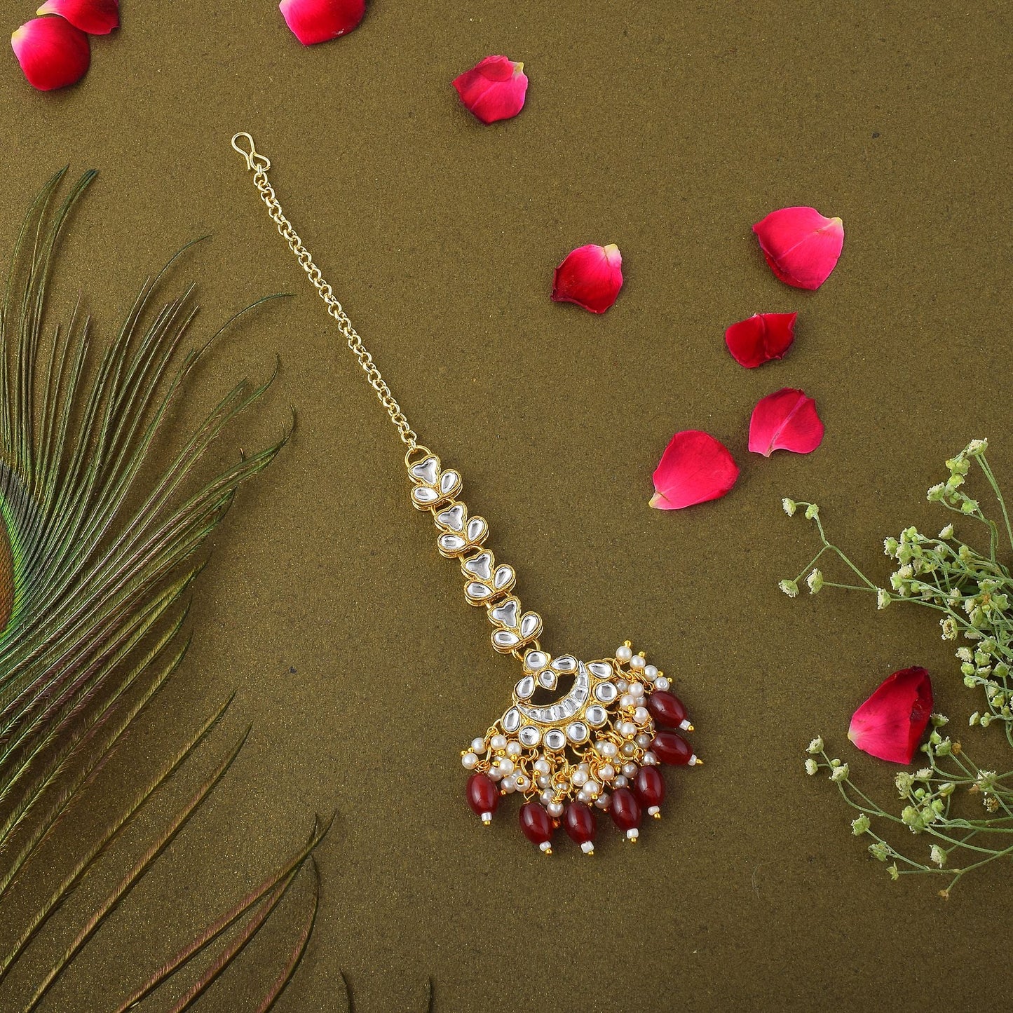 Attraktiver Kundan Maang Tikka in Kastanienbraun, perfekt für Bräute, Hochzeiten und kulturelle Zeremonien