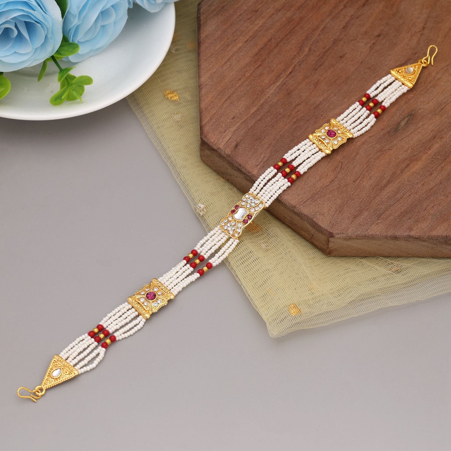 Maroon & White Color Kundan Matha Patti Designed For Rich Traditional Bridal Looks