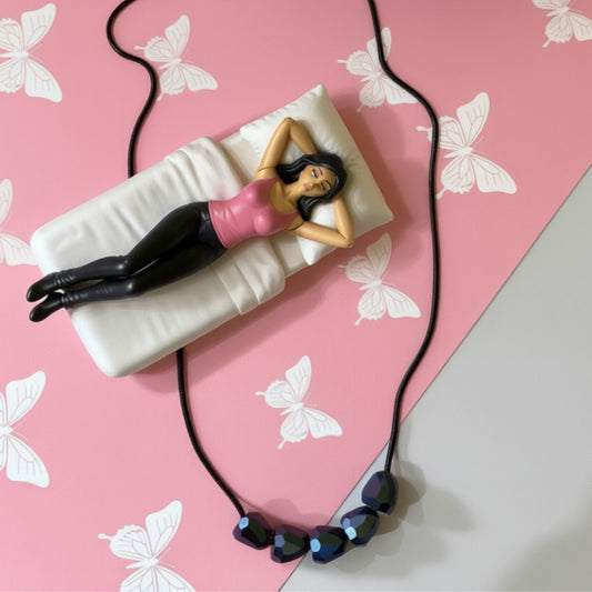 Beautiful Blue Color Fashion Necklace With Crystal Detailing For Wedding Occasions