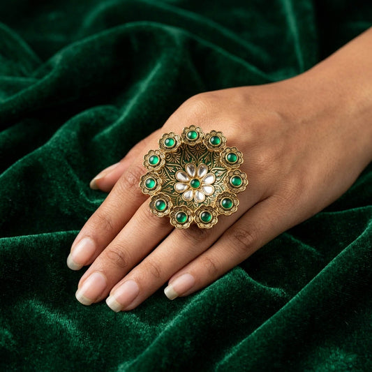 Grüne große oxidierte Ringe traditioneller ethnischer Statement-Schmuck Design