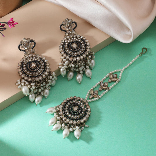 Edles schwarzes Kundan-Ohrring-Tikka-Set für Partys und festliche Anlässe