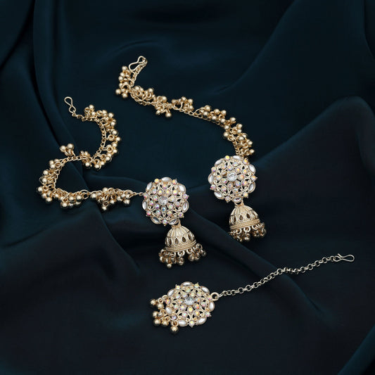White Color Kundan Earrings Tikka Set Elegant Bridal Ethnic Jewelry Collection Design