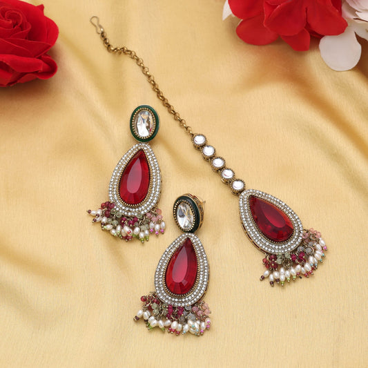Premium Mehrfarbige Kundan Ohrringe Tikka Set für ethnische Hochzeitsfeier-Looks