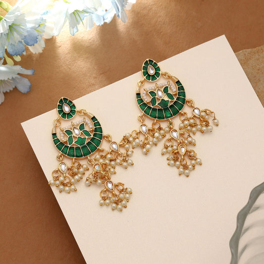 Grüne Meenakari Ohrringe Elegante Festliche Traditionelle Schmuckkollektion Design