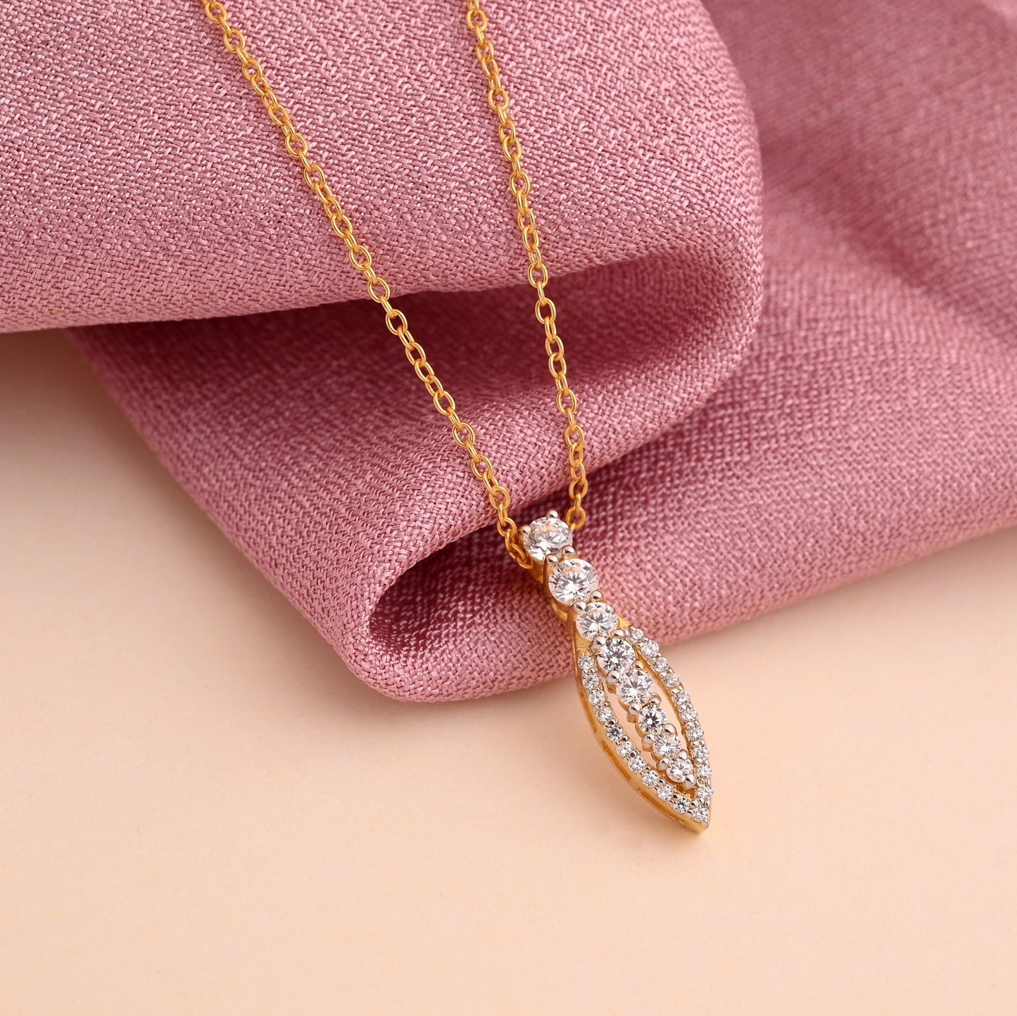 White Color 925 Gold Plated Silver Pendant (OMP111WHT)