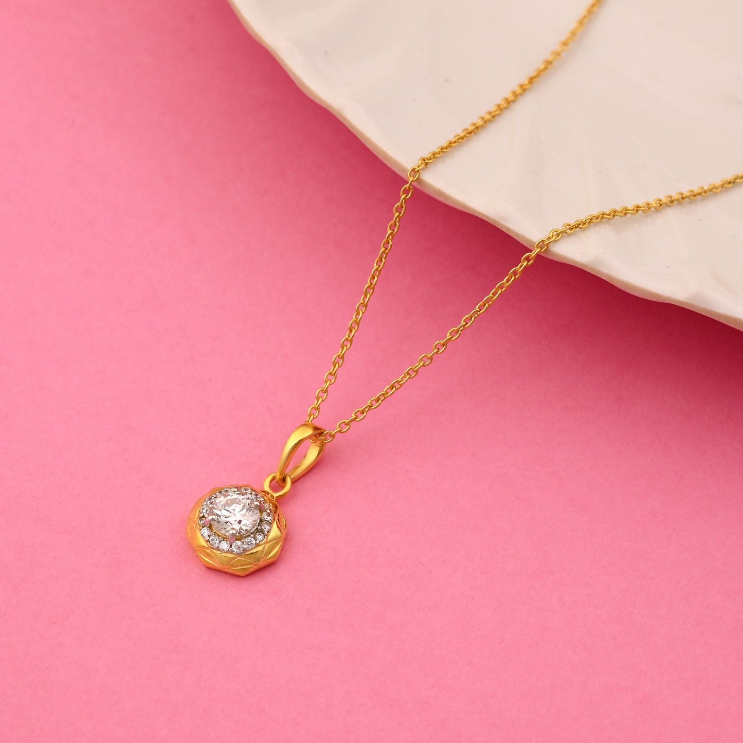 White Color 925 Gold Plated Silver Pendant (OMP112WHT)