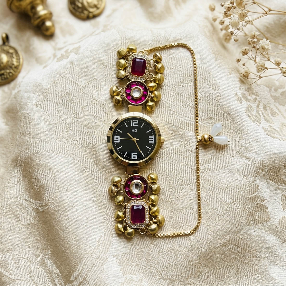 Bezaubernde Rani-farbene Kundan-Uhr für Mädchen und Damen – klassisches ethnisches Design