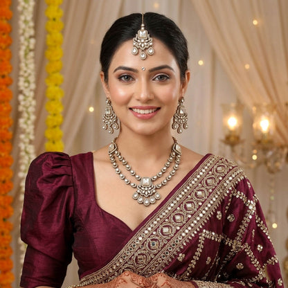 Anmutiges weißes Kundan-Halsketten-Set mit klassischem traditionellem ethnischem Kunstwerk-Design