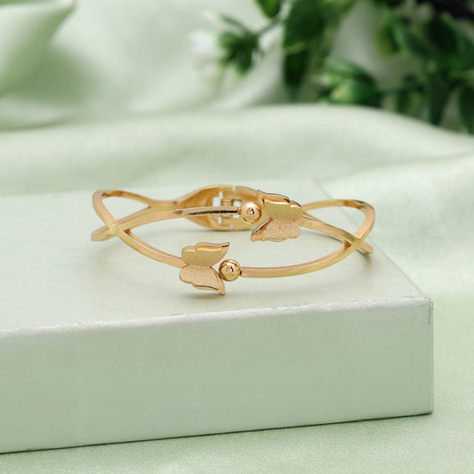 Gold Color Anti Tarnish Bracelet Perfect For Office Wear Festive Looks And Casual Styling