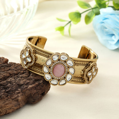 Pinkfarbenes American Diamond Armband Trendiges Stilvolles Feminines Schmuckdesign