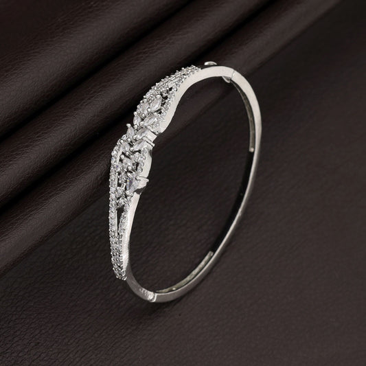 Silberfarbenes Armband mit amerikanischen Diamanten, elegant, Partykleidung, stilvolle Schmuckkollektion