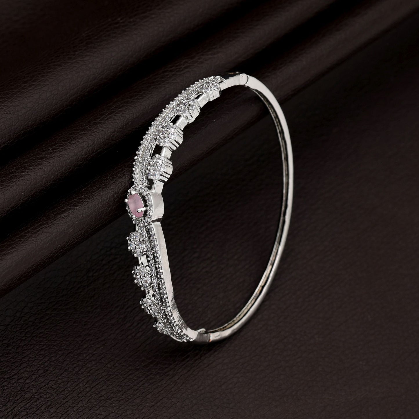 Rosa Armband mit amerikanischen Diamanten, weiches, elegantes Schmuckdesign für den Alltag