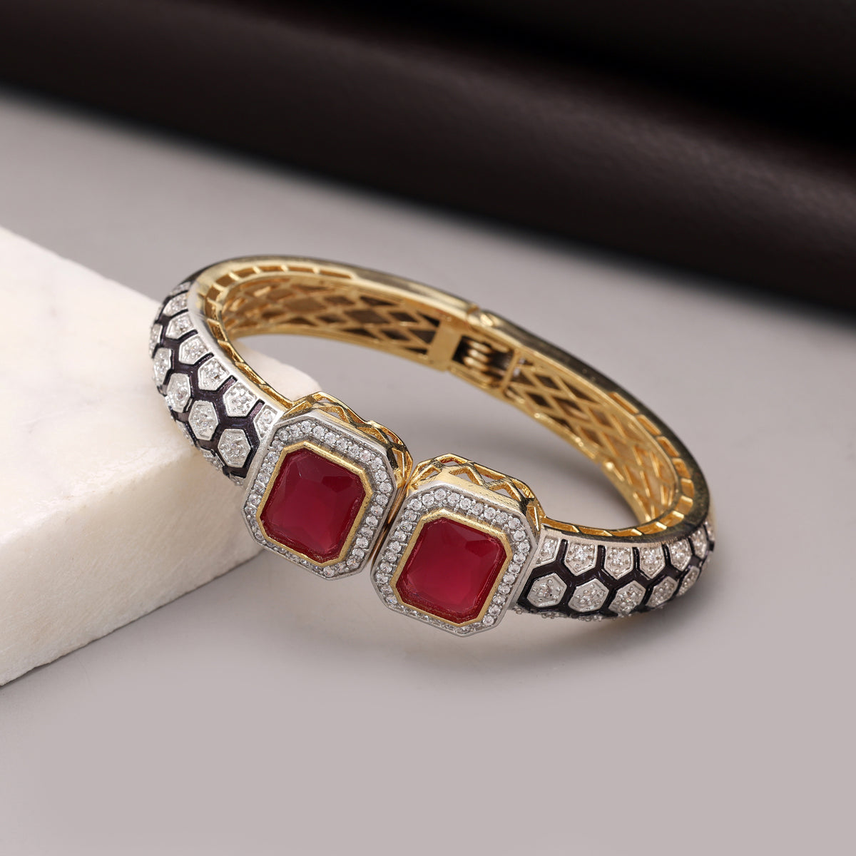 Stunning Scarlet Red Color American Diamond Bracelet Ideal For Bridal Ceremony Styling