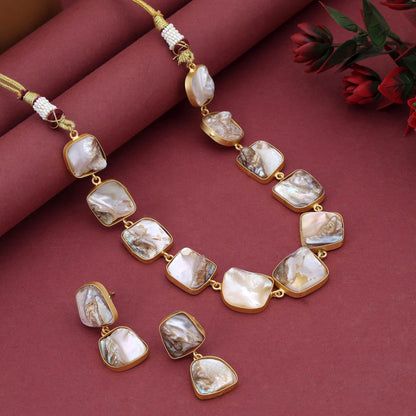 Gold Color Traditional Heritage Amrapali Necklace Set For Bridal And Festive Look