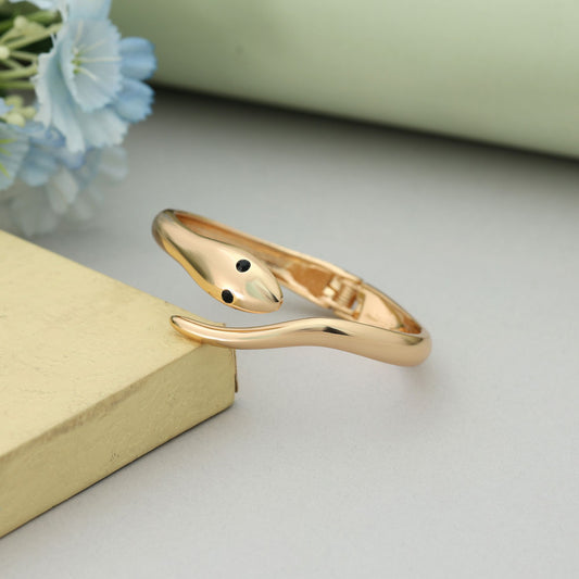 Gold Color Openable Anti Tarnish Bracelet With Premium Quality Modern Jewelry Style