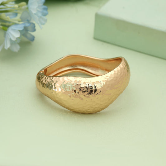 Gold Color Openable Anti Tarnish Bracelet With Stylish Elegant Everyday Wear Design