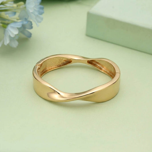 Gold Color Openable Anti Tarnish Bracelet With Designer Minimal Fashion Design
