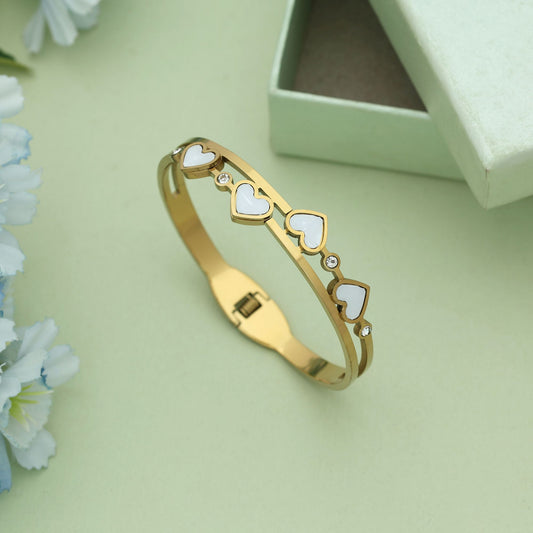 White Color Openable Anti Tarnish Bracelet With Elegant Modern Fashion Jewelry Design