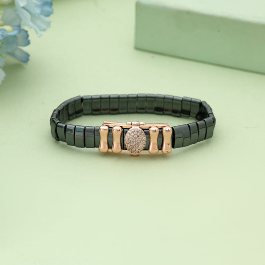 Black Color Anti Tarnish Bracelet With Elegant Modern Stylish Fashion Jewelry Design